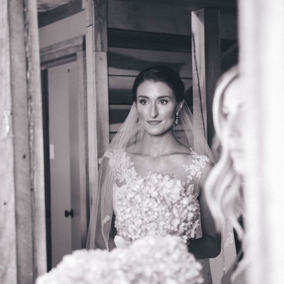 Meet your Posher, Taylor - Picture 1 of 1